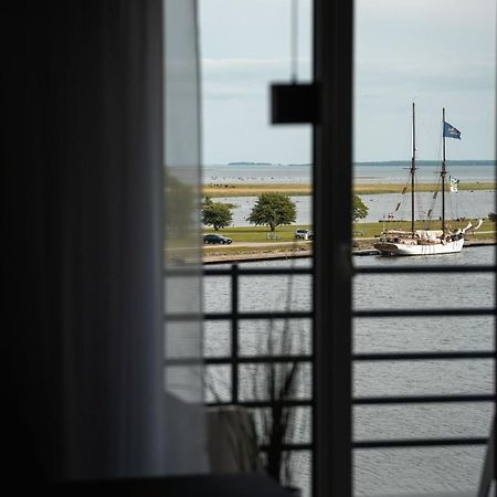Oe Seaside Suites & Spa Kuressaare Exterior foto