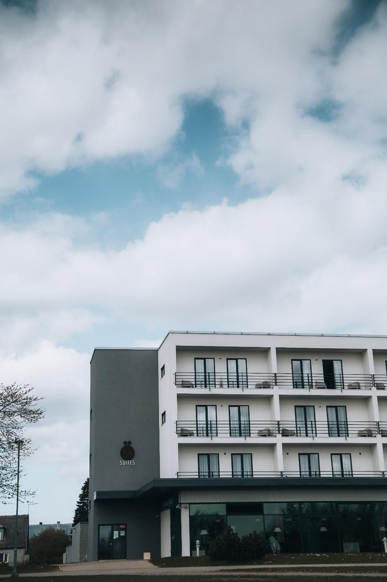 Oe Seaside Suites & Spa Kuressaare Exterior foto